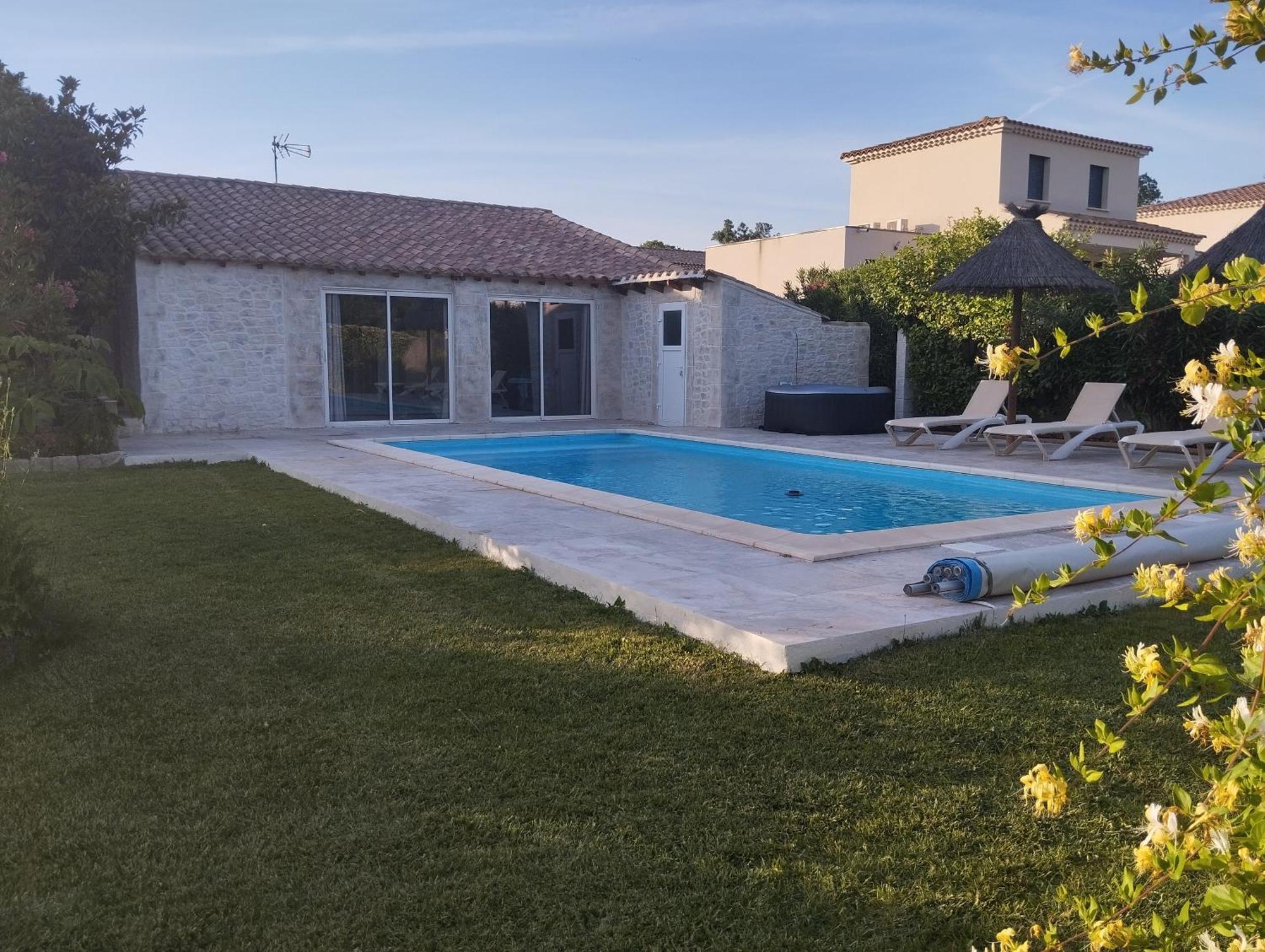 Ferienwohnung Bienvenue Au Pied Des Alpilles Saint-Étienne-du-Grès Exterior foto